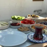Szálloda Ados