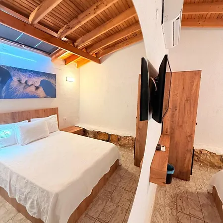 阿多斯酒店 2* Çeşme