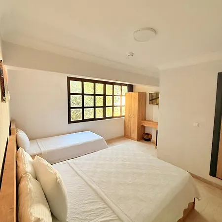 فندق Ados Çeşme