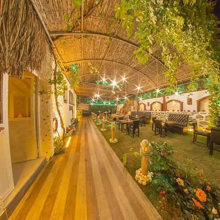 酒店 阿多斯酒店 Çeşme