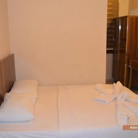 Otel Ados Çeşme